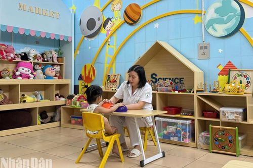 Ứng dụng y học cổ truyền điều trị cho trẻ bại não