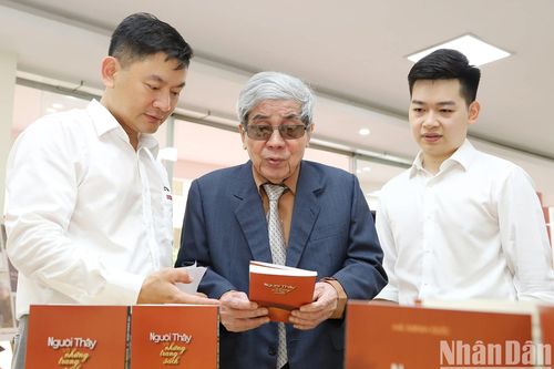 Giáo sư Hà Minh Đức và bài giảng danh dự ở tuổi 90