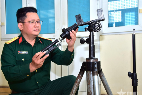 Anh Hậu 'sáng kiến'