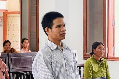 Chồng chém vợ, lãnh 6 năm tù