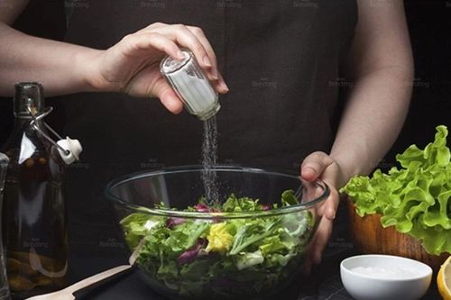 Ăn mặn gây nhiều tác hại với sức khỏe