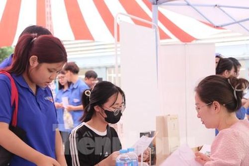 Thay vì chờ doanh nghiệp, sinh viên hãy chủ động tìm đến doanh nghiệp