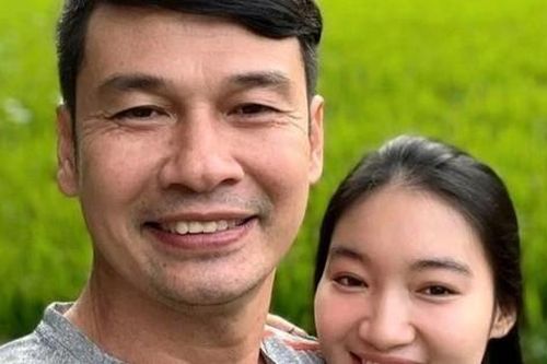 Showbiz 23/5: Tiết Cương đón con đầu lòng ở tuổi 52
