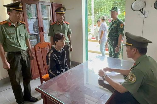 Tiếp nhận 24 công dân do Campuchia trao trả, công an phát hiện điều bất ngờ