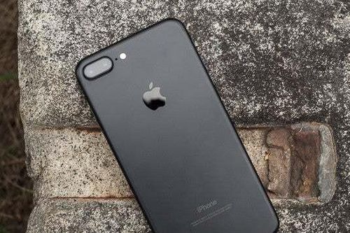 Thêm 3 iPhone thành 'đồ cổ', người dùng cần làm gì?