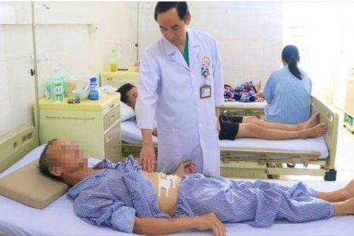 Thủng dạ dày sau khi uống thuốc xương khớp không rõ nguồn gốc