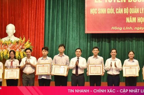 Thị xã Hồng Lĩnh tuyên dương 175 học sinh, giáo viên giỏi