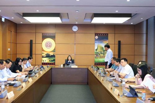 Đại biểu lo ngại còn lãng phí trong liên hoan ăn uống, cần đẩy mạnh tiết kiệm