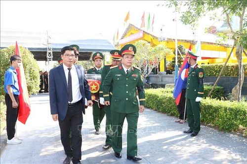 Truy điệu, an táng hài cốt liệt sỹ quân tình nguyện và chuyên gia Việt Nam hy sinh tại Lào