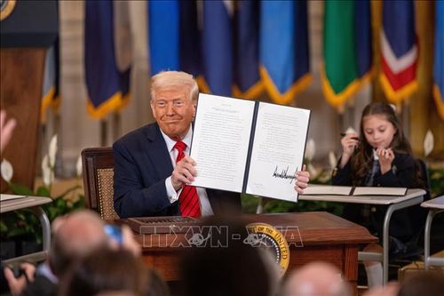 Tòa án Mỹ ngăn chặn kế hoạch loại bỏ Bộ Giáo dục của Tổng thống D.Trump