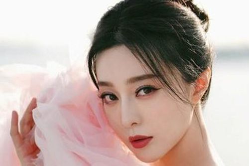 Bị cấm sóng 7 năm, Phạm Băng Băng vẫn đút túi 5.000 tỷ đồng