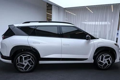 'Soi' SUV hoàn toàn mới của Hyundai: Ngoại hình bắt mắt, trang bị hiện đại
