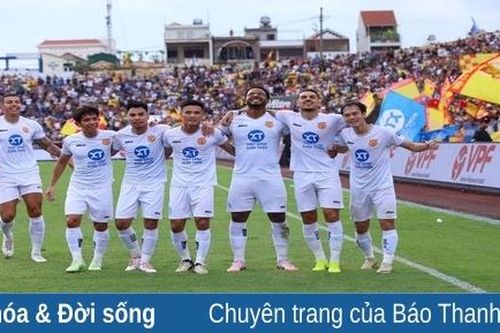 Nóng bỏng cuộc chiến 'trụ hạng'