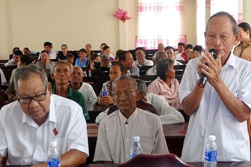 Tiếp xúc cử tri xã Ô Lâm