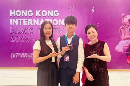 Lào Cai: Một học sinh giành Huy chương Vàng tại Liên hoan Âm nhạc quốc tế Hong Kong khu vực Việt Nam 2025
