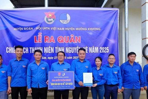 Sôi nổi Chiến dịch 'Thanh niên tình nguyện hè' năm 2025 tại Mường Khương
