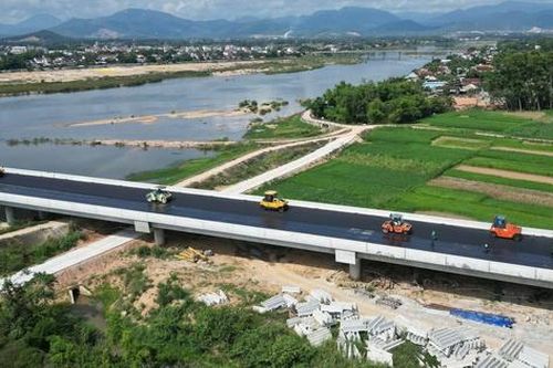 Dãi nắng, trắng đêm giữ tiến độ cao tốc Hoài Nhơn - Quy Nhơn