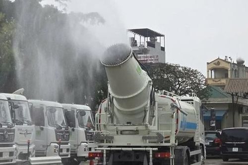 Vì sao xe dập bụi mịn 'pháo xa sương mù' chưa được cấp phép?