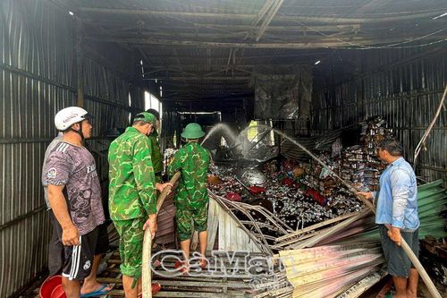 Kịp thời dập tắt một vụ cháy nhà dân