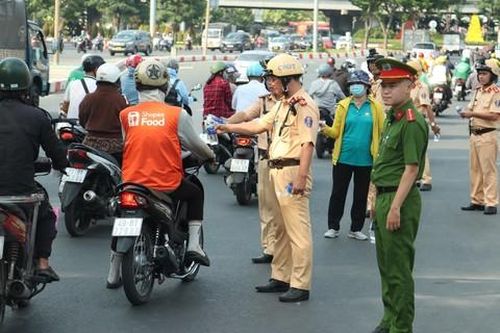 Kỳ 3: Vì sự hoàn thiện, sát cuộc sống, gần Nhân dân