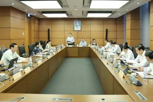 Sớm ban hành cơ chế vượt trội cho các vùng kinh tế động lực như Đông Nam Bộ, ĐBSCL