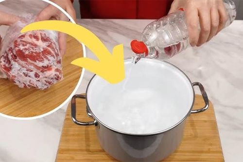 Cách rã đông thịt bằng giấm nhanh chóng và an toàn