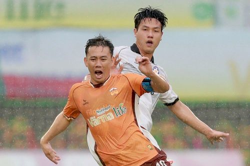 Video Minh Vương tái hiện pha đá phạt từng khiến Son Heung-min 'chết lặng'