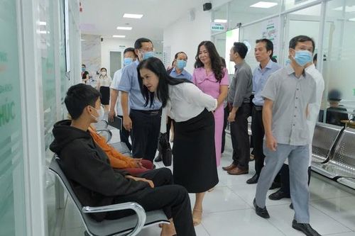 Lãnh đạo UBND tỉnh Đắk Nông kiểm tra công tác phòng, chống dịch bệnh và khám, chữa bệnh BHYT tại một số cơ sở y tế tư nhân
