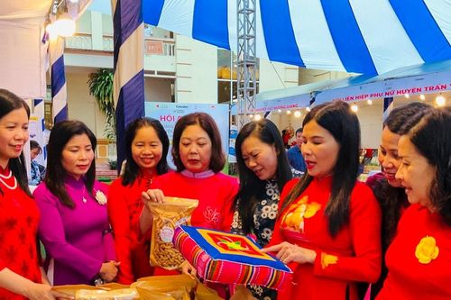 Quảng bá đặc sản vùng miền do phụ nữ sản xuất kinh doanh