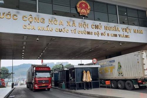 Ưu tiên hàng nông sản thông quan qua cửa khẩu Lào Cai