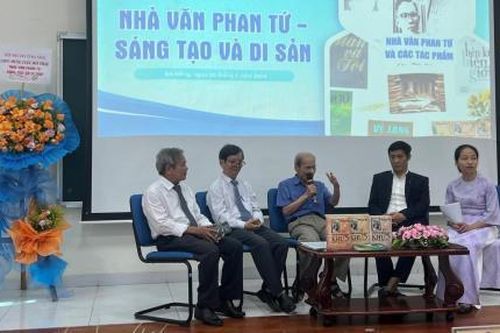 Tọa đàm Nhà văn Phan Tứ - Sáng tạo và di sản