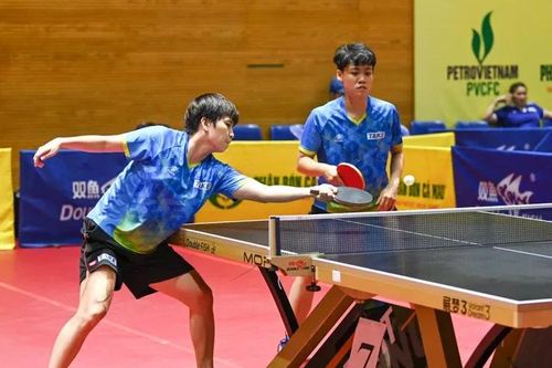 Diệu Khánh và Thanh Thư giành HCV đôi nữ cho bóng bàn TPHCM