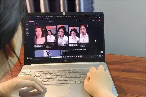 Nghiện bàn tán nỗi đau người khác: Coi chừng chính mình bị mất phương hướng