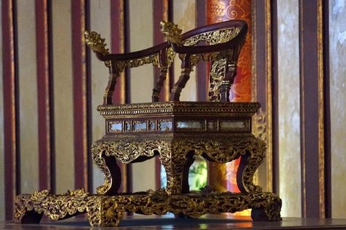 Kịch tính những cuộc tranh ngôi trong hoàng tộc triều Nguyễn