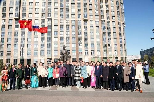 Đại sứ Đặng Minh Khôi tham dự chuỗi hoạt động ý nghĩa tại St. Petersburg