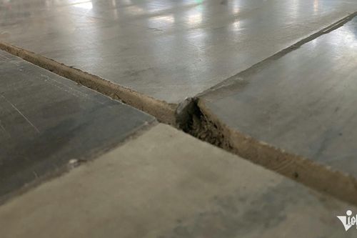 Nhà ga T3 Tân Sơn Nhất hết dột mái đến hở sàn: Ai là nhà thầu thi công?