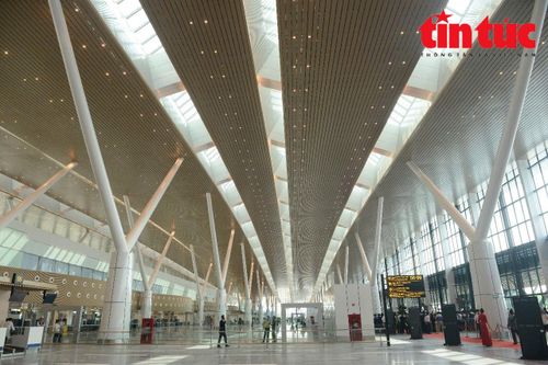Đã khắc phục xong rò rỉ nước tại nhà ga T3 sân bay Tân Sơn Nhất