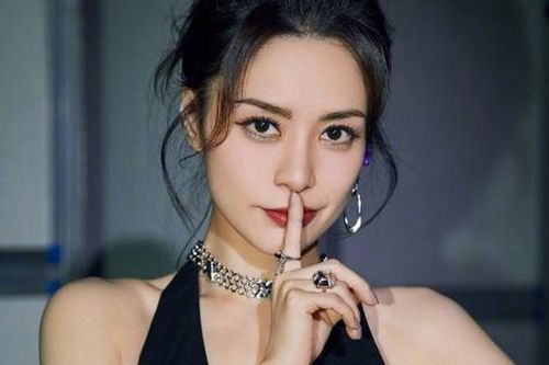 Nữ diễn viên nổi tiếng nhịn ăn 7 ngày vì một câu nói