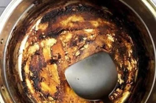 Mẹo hay giúp làm sạch đáy nồi bị cháy