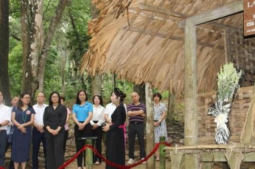 Hướng về cội nguồn, thắp lửa truyền thống ngành Công Thương