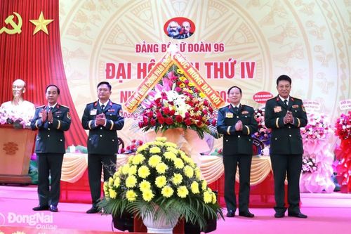 Thượng tá Nguyễn Xuân Thấm tái đắc cử Bí thư Đảng ủy Lữ đoàn 96, Binh chủng Pháo binh