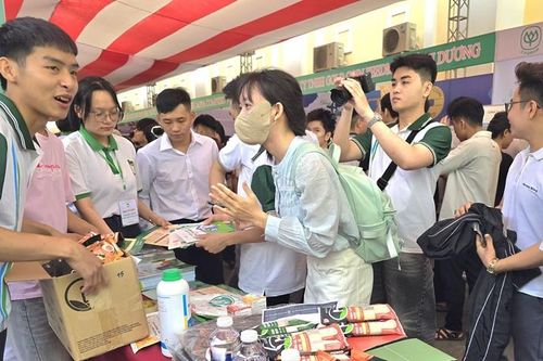 Hơn 2.750 chỉ tiêu việc làm cho sinh viên Trường Đại học Nông Lâm