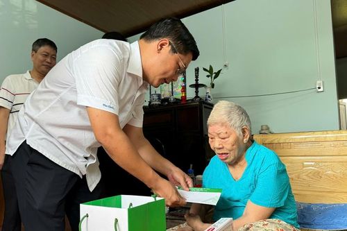 Bàn giao công trình sửa chữa nhà đại đoàn kết