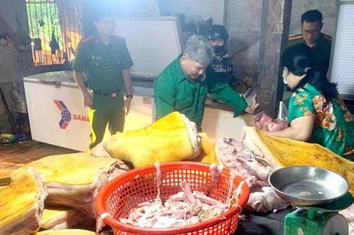 Thực phẩm bẩn, hàng giả 'ẩn mình' trong đời sống thường nhật