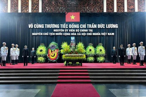 Lễ Quốc tang nguyên Chủ tịch nước Trần Đức Lương