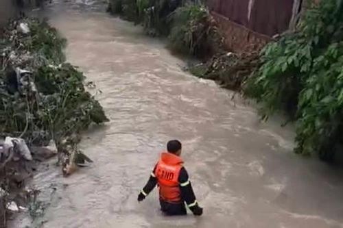 Đồng Nai: Bé gái 10 tuổi bị nước cuốn mất tích trong cơn mưa lớn