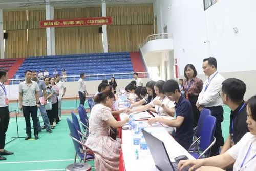 Hàng trăm hộ dân Bắc Từ Liêm và Nam Từ Liêm phấn khởi được bốc thăm nhận đất dịch vụ