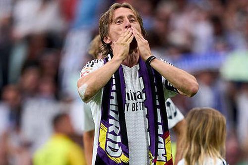 Modric xúc động chia tay Real Madrid sau 13 năm gắn bó