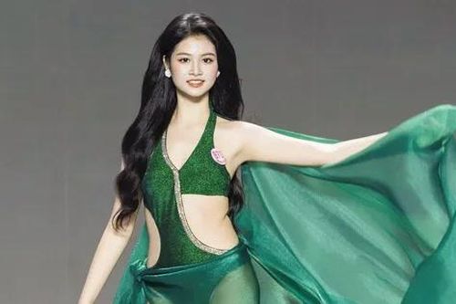 Top 25 'Hoa hậu Việt Nam 2024' Hồ Ngọc Phương Linh: 'Không muốn chỉ là búp bê mà muốn rạng danh người con miền Trung'