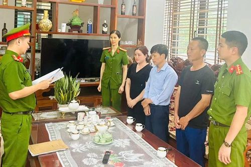 Một phụ nữ ở Bắc Giang bị khởi tố vì sản xuất thực phẩm giả